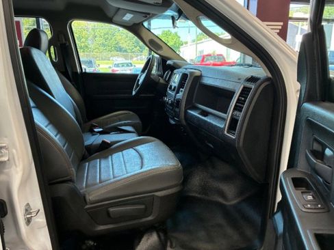 Used 2017 RAM 1500 Tradesman image 29