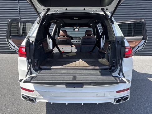 Used 2022 BMW ALPINA XB7 image 25