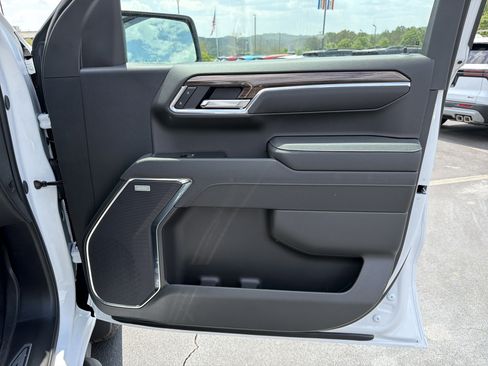 New 2026 Chevrolet Silverado 1500 LT Trail Boss w/ Convenience Package II AWD/4WD image 14