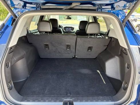 Certified 2023 GMC Terrain SLT FWD image 12