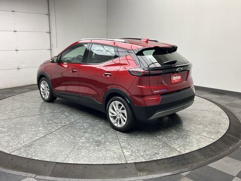 Certified 2023 Chevrolet Bolt EUV LT w/ Comfort Package FWD image 2