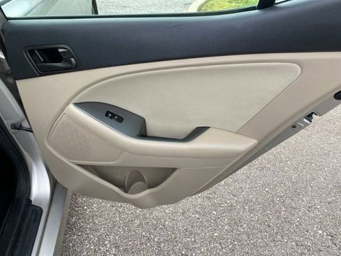 Used 2015 Kia Optima LX image 24