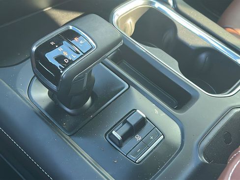 Certified 2024 GMC Sierra 1500 Denali Ultimate image 25