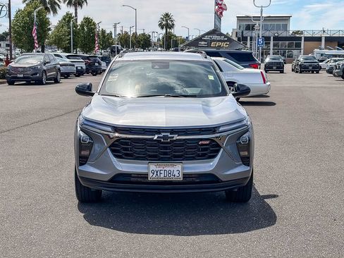 Used 2026 Chevrolet Trax RS FWD image 6