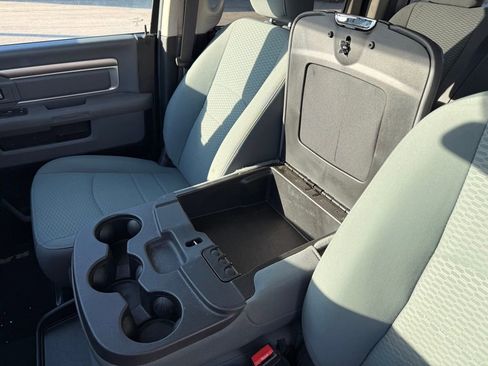 Used 2019 RAM 1500 Classic SLT image 35