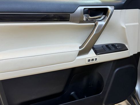Used 2021 Lexus GX 460 Premium AWD/4WD image 12