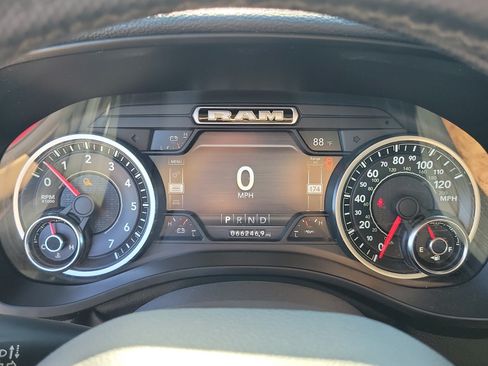 Used 2019 RAM 1500 Laramie RWD image 20