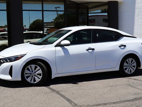 Used 2024 Nissan Sentra S FWD image 4