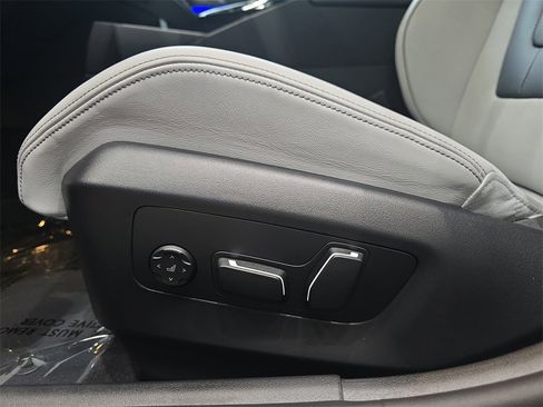 New 2026 BMW M5 Base w/ Carbon Package image 27