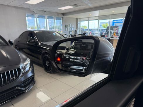 Used 2021 Mercedes-Benz GLS 450 4MATIC image 30