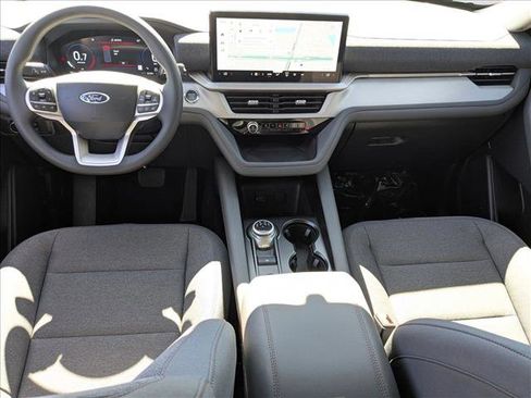 New 2026 Ford Explorer Active image 13