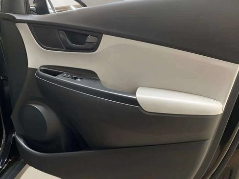Used 2022 Hyundai Kona SEL FWD image 84