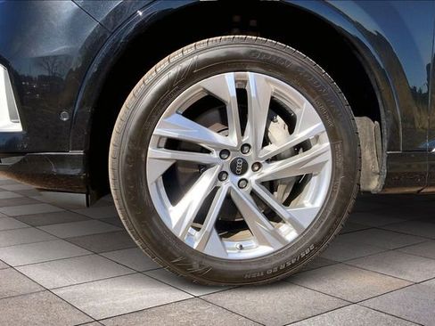 Used 2022 Audi Q7 3.0T Premium Plus image 9