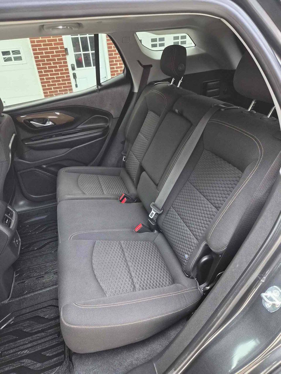 Used 2020 GMC Terrain SLE w/ Driver Convenience Package AWD/4WD image 16