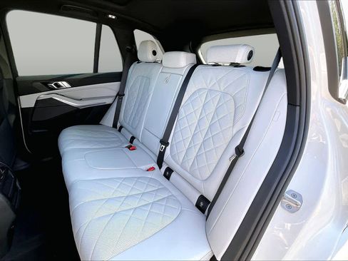 Used 2024 BMW X5 xDrive40i w/ M Sport Package AWD/4WD image 21