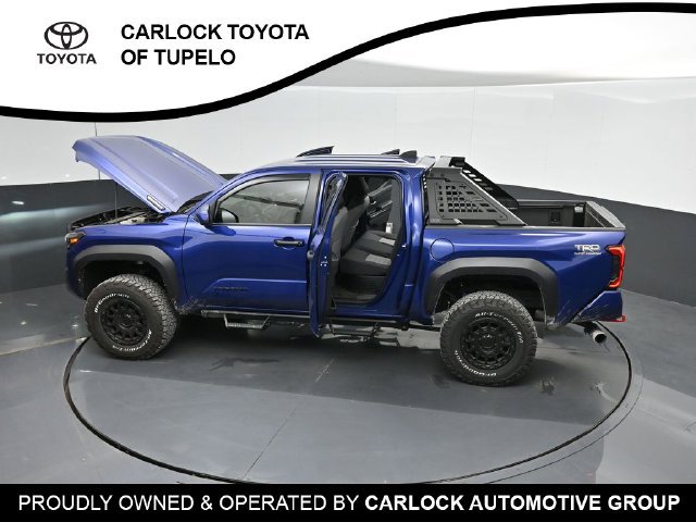 Used 2025 Toyota Tacoma TRD Off-Road AWD/4WD image 79