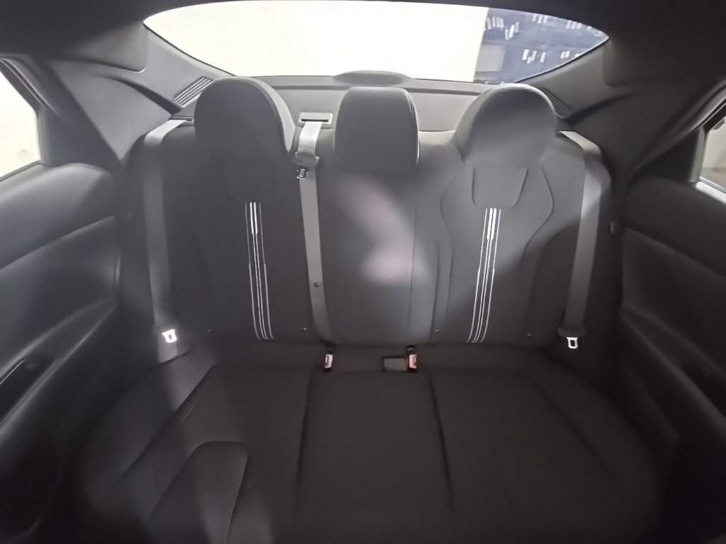Certified 2025 Hyundai Elantra SEL FWD image 25