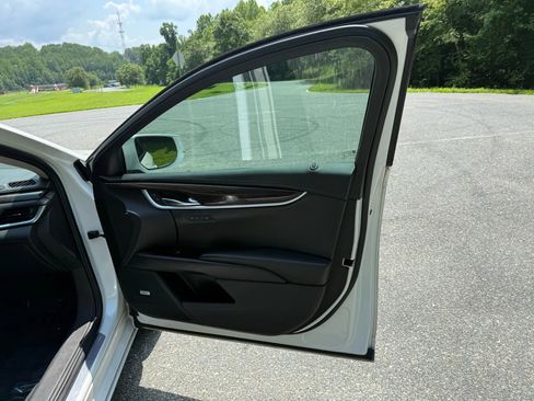 Used 2016 Cadillac XTS Luxury image 14