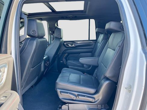 Used 2022 Chevrolet Suburban RST w/ Luxury Package AWD/4WD image 25
