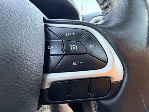 Used 2018 Jeep Compass Sport FWD image 46