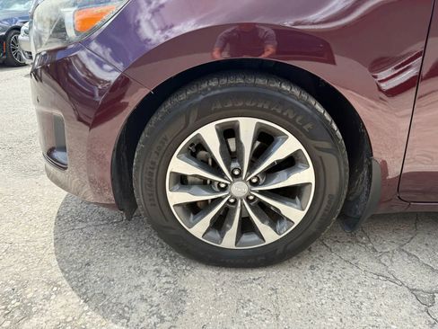 Used 2018 Kia Sedona SX image 23