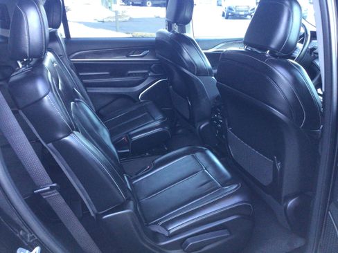 Used 2021 Jeep Grand Cherokee L Limited image 10