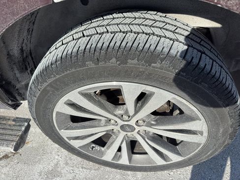 Used 2021 Ford Expedition Limited image 8