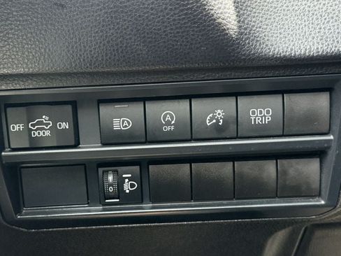 Used 2025 Toyota Tundra SR AWD/4WD image 26