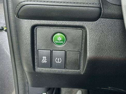 Used 2021 Honda HR-V LX image 10