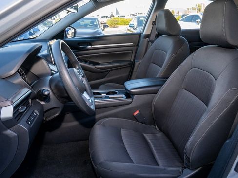 Used 2023 Nissan Altima 2.5 SV image 12