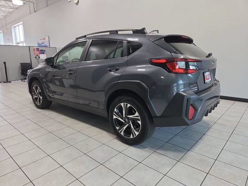 Used 2025 Subaru Crosstrek 2.5i Premium AWD/4WD image 9