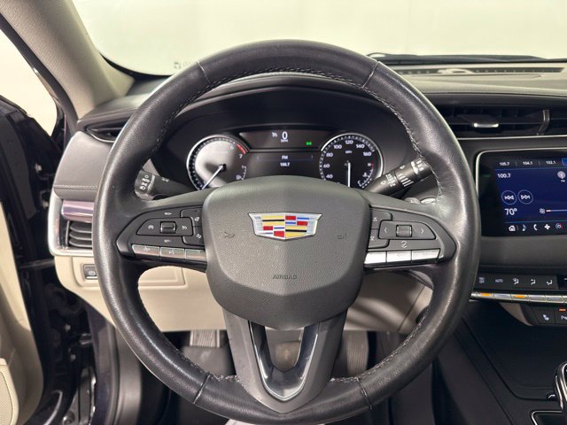 Used 2023 Cadillac XT4 Luxury w/ Cold Weather Package AWD/4WD image 19