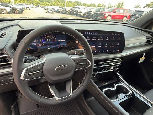 New 2027 Chevrolet Traverse LT w/ Midnight/Sport Edition FWD image 27