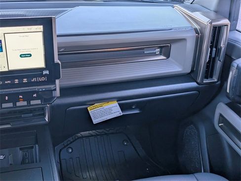 Used 2024 GMC Hummer EV 3X w/ Extreme Off-Road Package image 17