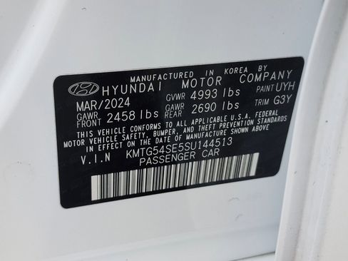 Used 2025 Genesis G70 3.3T Advanced w/ Sport Prestige Package image 36