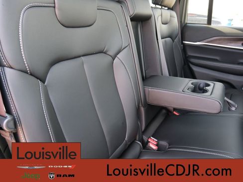 New 2026 Jeep Grand Cherokee Limited AWD/4WD image 31
