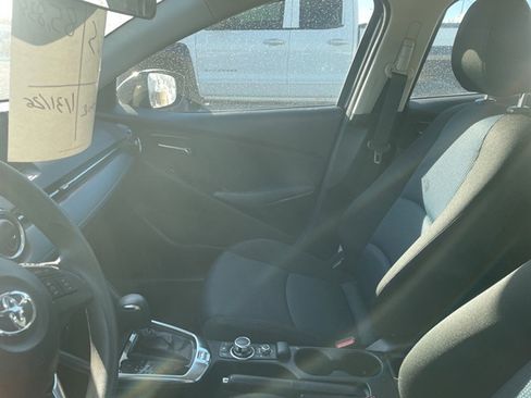 Used 2018 Toyota Yaris iA image 5