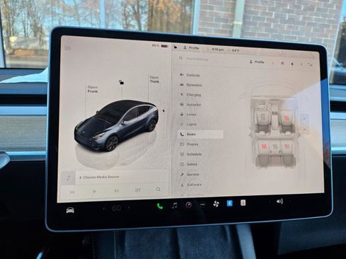 Used 2024 Tesla Model Y Long Range image 39