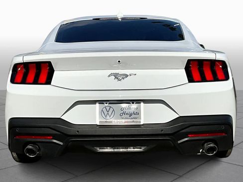 Used 2024 Ford Mustang Coupe image 4