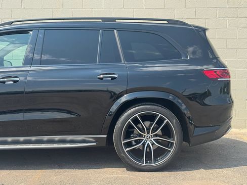 Used 2023 Mercedes-Benz GLS 580 4MATIC image 3