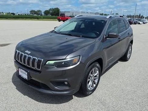 Used 2019 Jeep Cherokee Latitude Plus FWD image 5