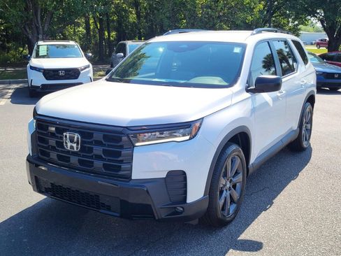 New 2026 Honda Pilot Sport image 6