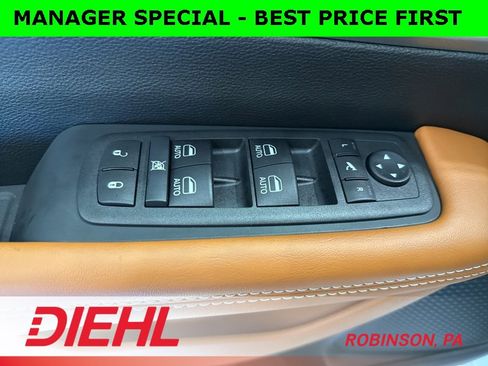 New 2026 Chrysler Pacifica Pinnacle image 29