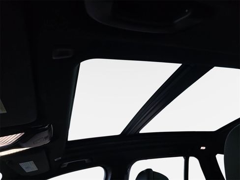 Used 2023 BMW X5 M50i w/ Executive Package image 32