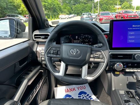 Used 2026 Toyota 4Runner TRD Off-Road Premium AWD/4WD image 18