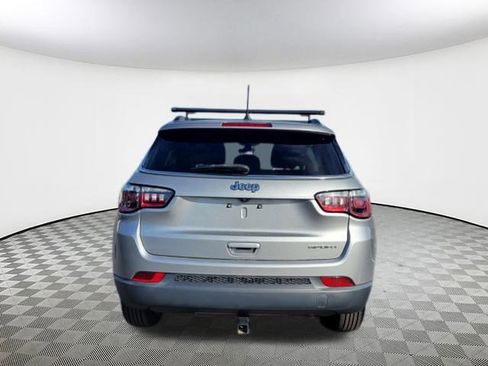 Used 2021 Jeep Compass Sport image 10