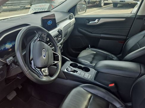 Used 2022 Ford Escape SEL w/ Technology Package image 14