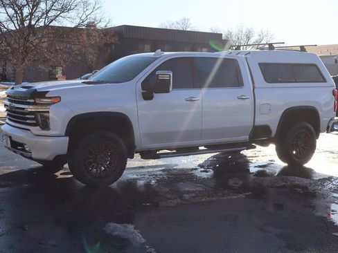 Used 2020 Chevrolet Silverado 2500 High Country image 10
