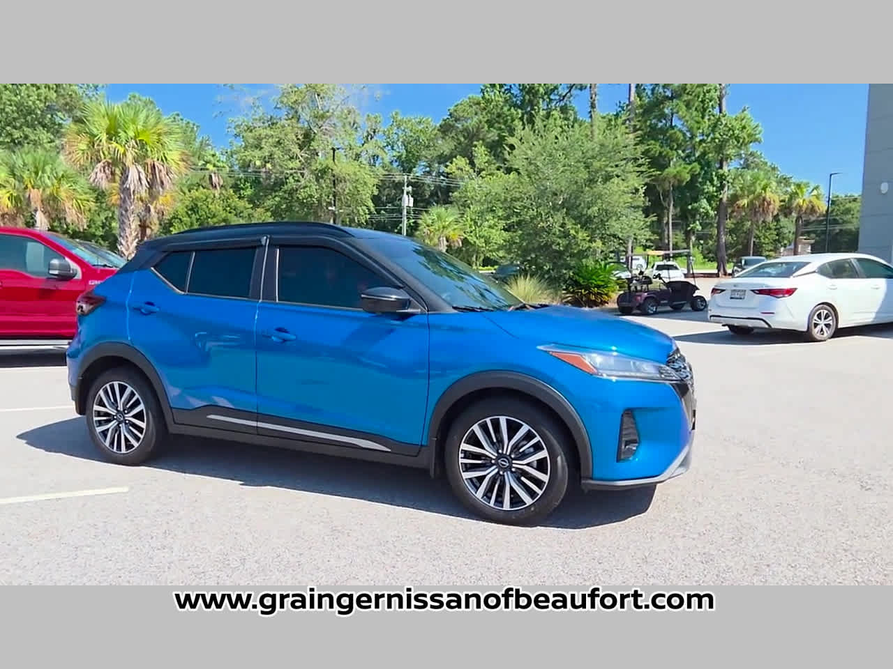 Used 2023 Nissan Kicks SR w/ SR Premium Package FWD image 36