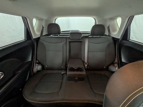 Used 2016 Kia Soul + FWD image 16
